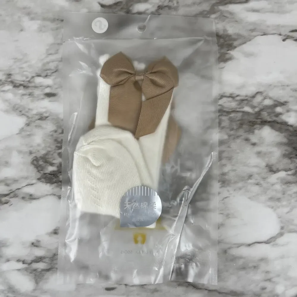 Unbranded nip up